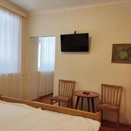 & Oliva Pensión Novi Vinodolski