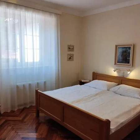 & Oliva Novi Vinodolski